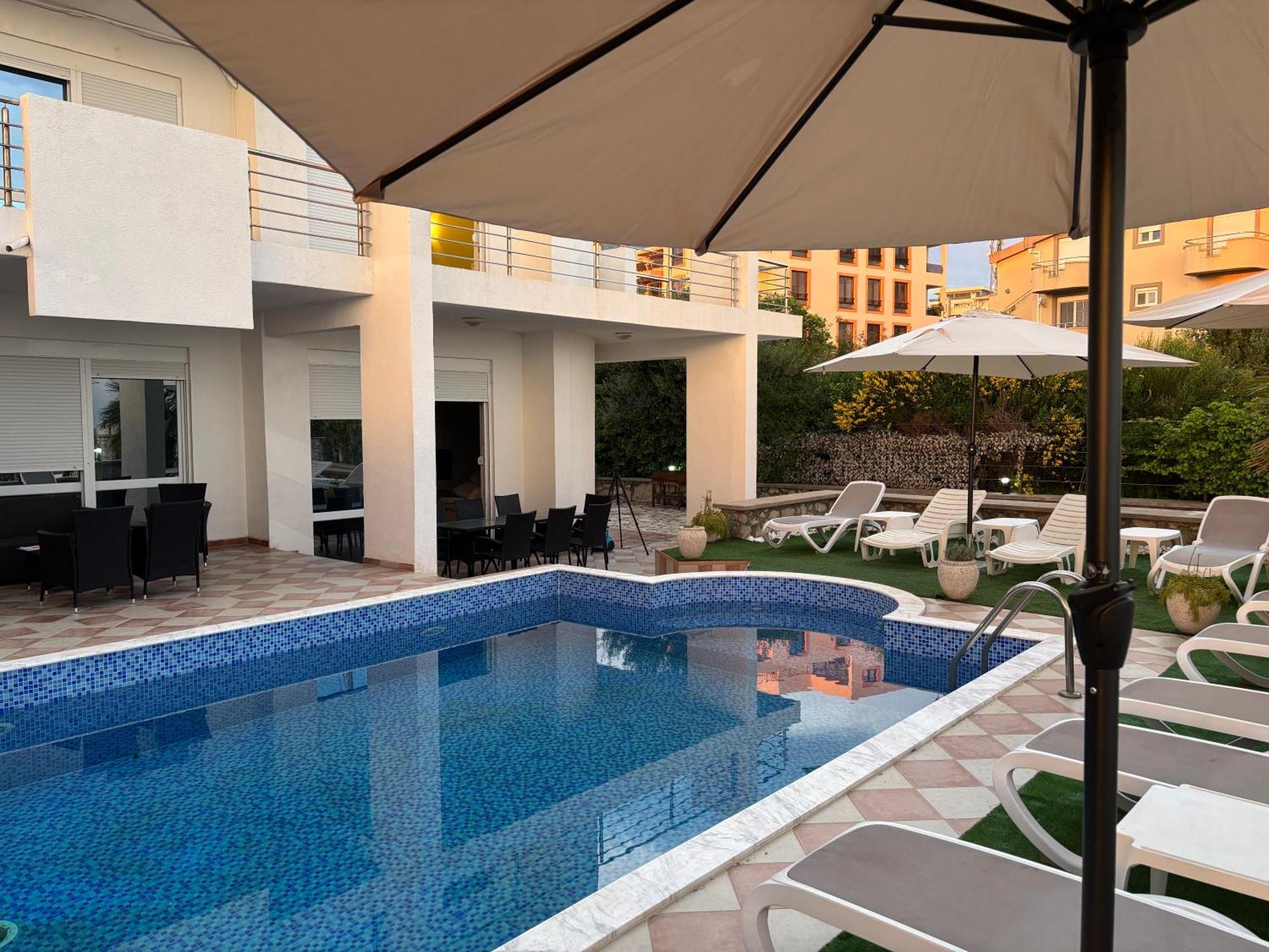Royal Villas Dobra Voda Exterior photo